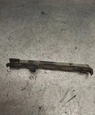 Mercedes-Benz E W211 Front bumper mounting bracket A2118801114