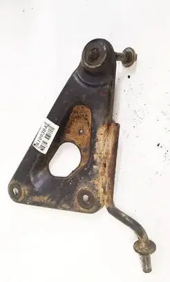 Opel Zafira B Engine mounting bracket 