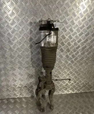 Volvo XC90 Front air suspension shock absorber 31658903