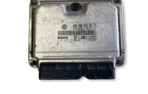 Skoda Octavia Mk2 (1Z) Engine control unit/module 045906019CE