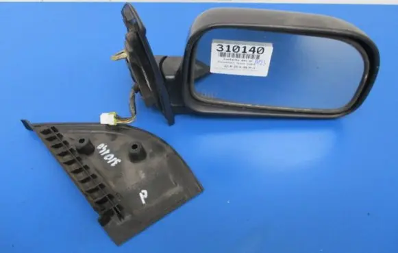 Mitsubishi Space Wagon Front door electric wing mirror