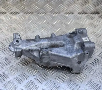 Mercedes-Benz C W205 Engine mounting bracket A6512235604 AC46000