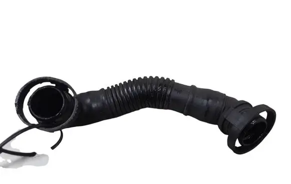 Volkswagen PASSAT B6 Breather hose/pipe 03L103493