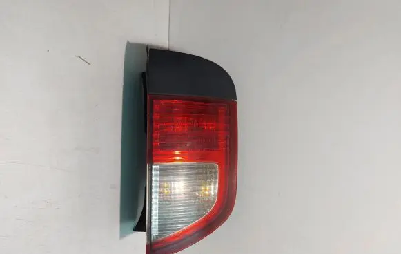 SsangYong Kyron Rear/tail lights DM12V27