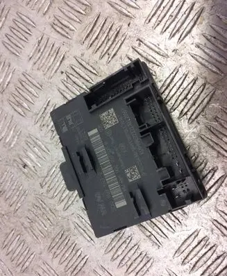 Volkswagen Golf VII Door control unit/module 5Q0959593B