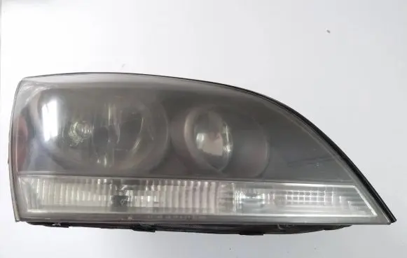 KIA Sorento Headlight/headlamp 921023E0