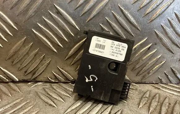 Volkswagen Golf V Steering angle sensor 1K0959654