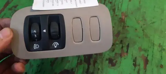 Renault Megane II Light switch 8200140985GC