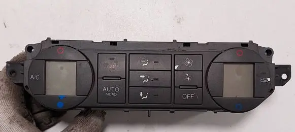 Ford Focus Climate control unit DATCC214 3M5T18C612AL W0MA17397