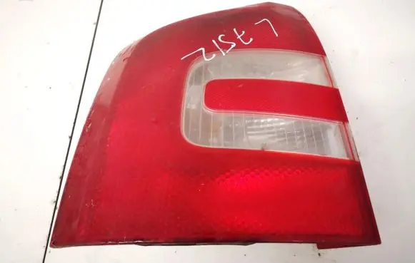 Skoda Octavia Mk2 (1Z) Rear/tail lights 1z9945095