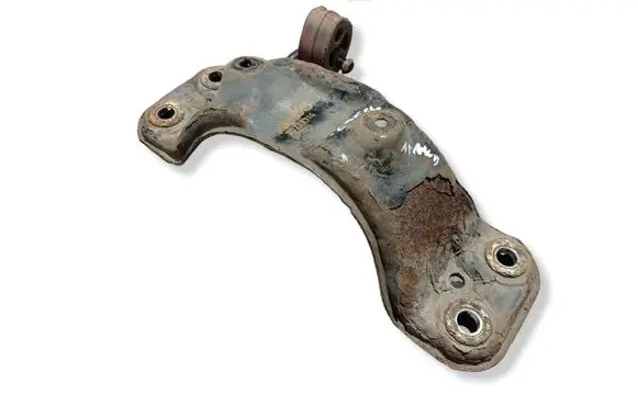 Volvo XC60 Muffler mount bracket/holder 30783314