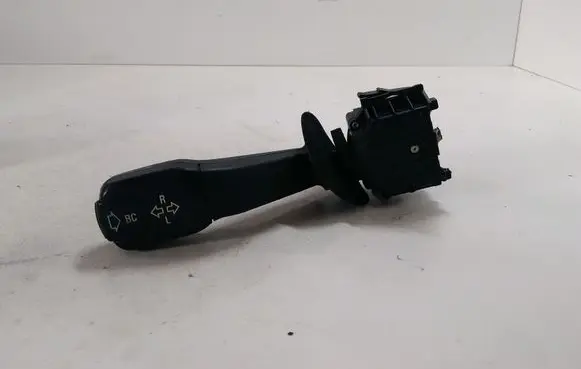 BMW 7 E38 Indicator stalk 8352172
