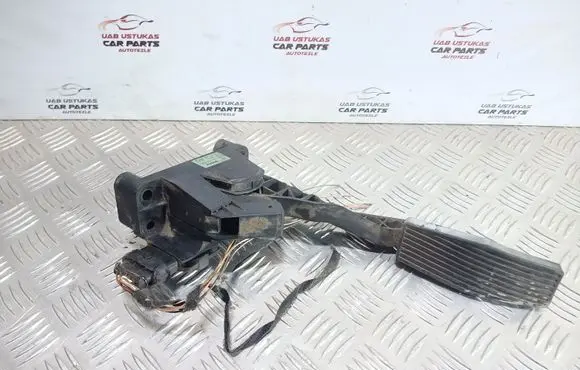 Opel Zafira A Accelerator throttle pedal 0281002298 90581208