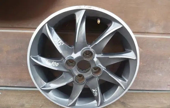 Toyota Yaris R15 alloy rim 