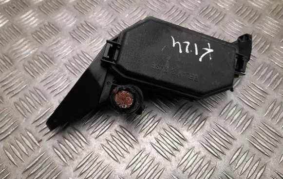 Toyota Prius (XW50) Fuse box set 8266247240