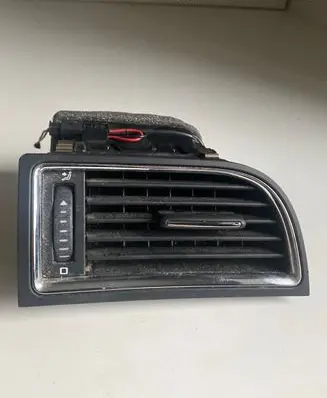 Skoda Superb B6 (3T) Dashboard side air vent grill/cover trim 3T0819702 W12001 1461147
