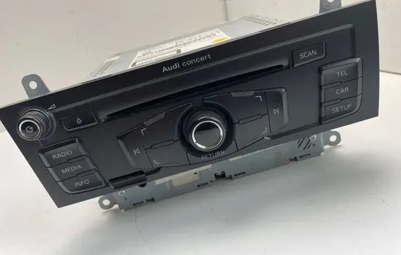 Audi A5 8T 8F Radio/CD/DVD/GPS head unit 8T1035186P CQJA1970G