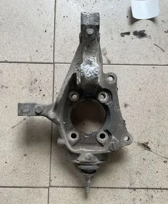 Volvo S60 Front wheel hub spindle knuckle