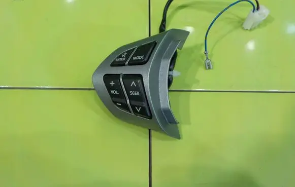 Suzuki Grand Vitara II Other switches/knobs/shifts 15AB5