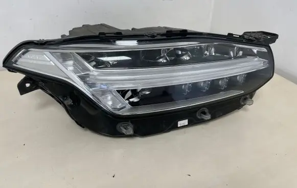 Volvo XC90 Headlight/headlamp AN1JE 89909028