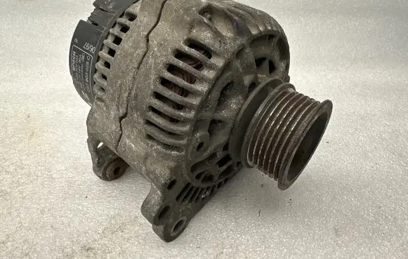 Audi A3 S3 8L Generator/alternator 037903025C 0123320034