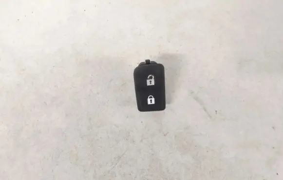 Volvo V50 Central locking switch button 0565832