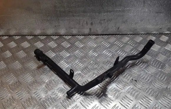 Volkswagen Touran I Engine coolant pipe/hose 038121085