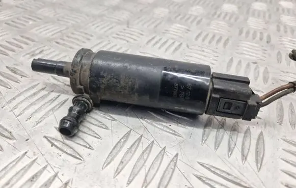 BMW 5 E60 E61 Headlight washer pump 6973097 57786310
