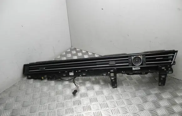 Volkswagen PASSAT B8 Rear air vent grill 3G2857083 T9058