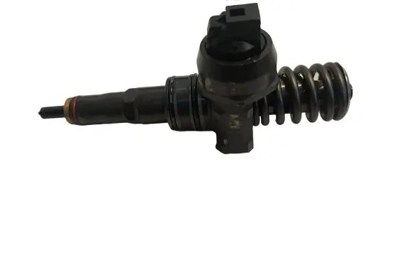 Skoda Octavia Mk2 (1Z) Fuel injector 038130073ag
