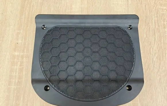 BMW X6 G06 Subwoofer grill/trim 9493305