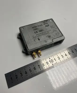 Audi A4 S4 B8 8K Aerial antenna amplifier 8J0035456