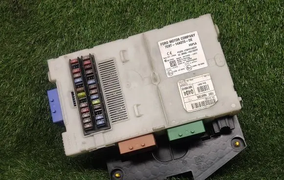 Ford Galaxy Power management control unit 7G9T14A073DE