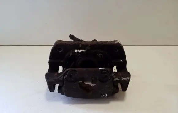 BMW X3 E83 Front brake caliper