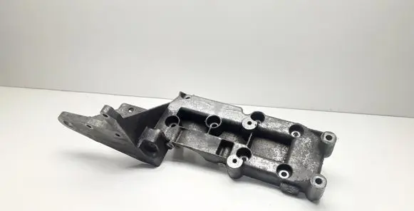 Volvo V70 Generator/alternator bracket 8642196