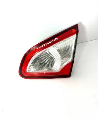 Nissan Qashqai+2 Tailgate rear/tail lights 89503209 B26550BR01A