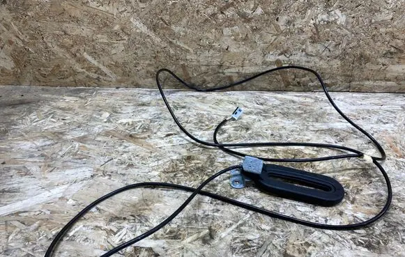 Mercedes-Benz SL R230 Keyless system antenna A2308200675