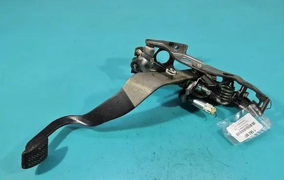 Toyota RAV 4 (XA40) Pedal assembly IMPRK1562981