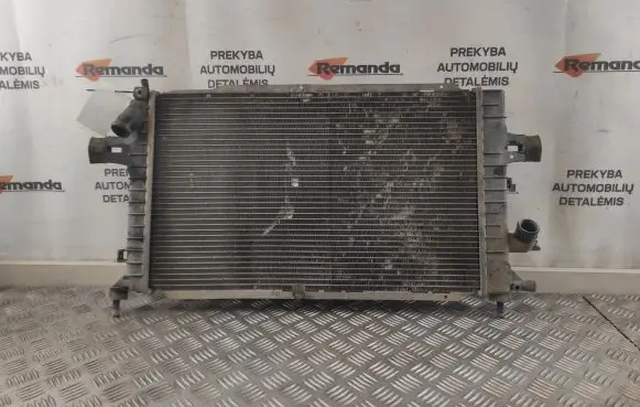 Opel Astra H Coolant radiator 8MK376781041