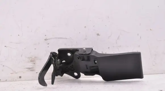 Audi Q3 8U Engine bonnet/hood lock/latch loop/hook 8U0823480A