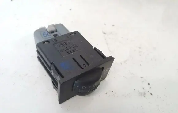 Toyota Avensis T220 Seat heating switch