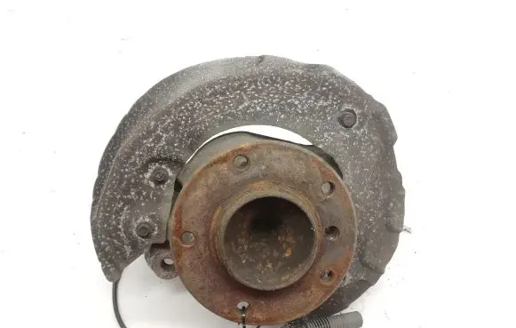BMW 1 E81 E87 Front wheel hub