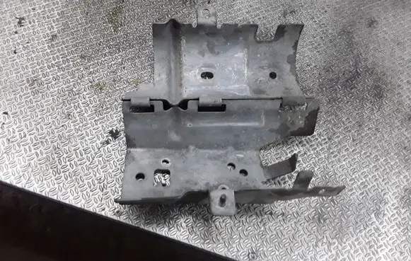Renault Megane III Fuel filter bracket/mount holder 8200691987