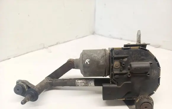 Volkswagen Touran I Front wiper linkage and motor 1T0955024E 3397020666