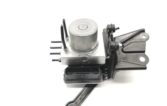 Toyota Yaris XP210 ABS Pump 445400D780