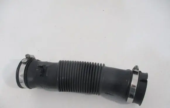 Renault Clio IV Air intake duct part 165757148R