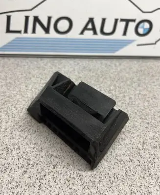 BMW 7 E65 E66 Radiator mount bracket 7508016