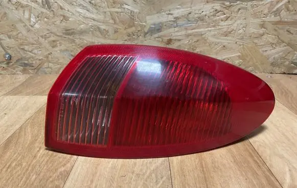Alfa Romeo 147 Rear/tail lights 03323010 B032 46556347