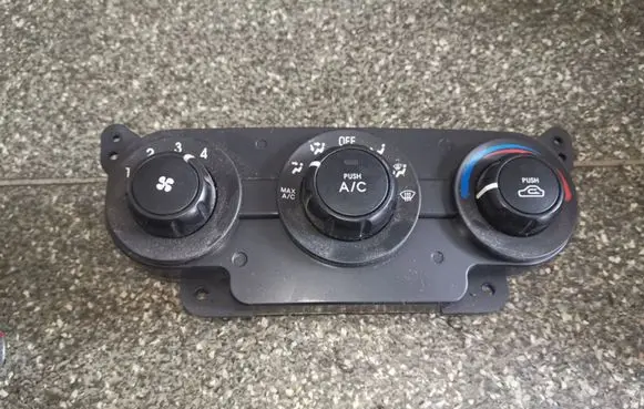 KIA Sorento Climate control unit 972502F050
