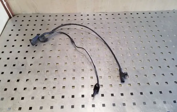 Toyota Auris 150 ABS brake wheel speed sensor 8954302060 0265007806